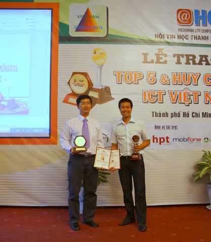 FAST lập cú đúp thành tích với giải HCV và Top 5 ICT Việt Nam