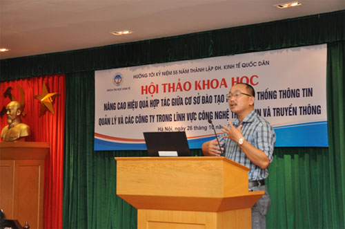 Ông Phan Quốc Khánh, GĐ Cty FAST phát biểu tại hội thảo