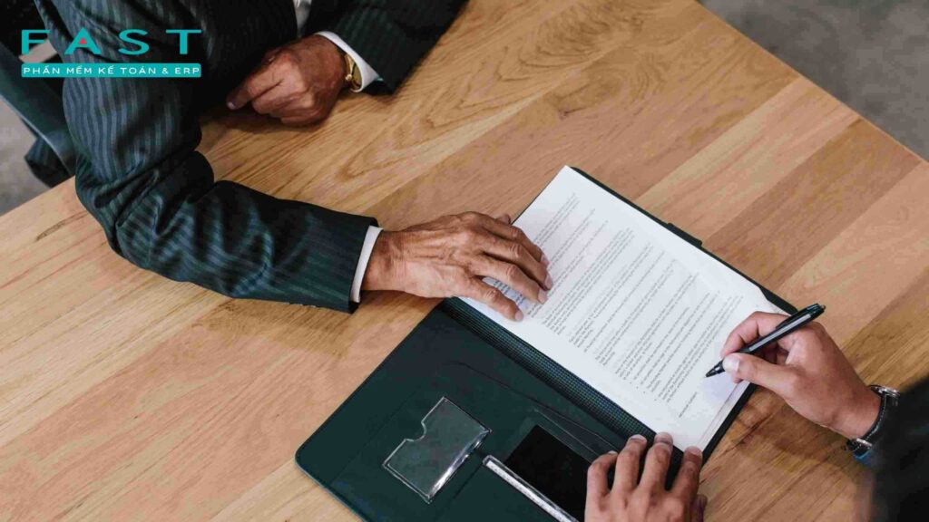 ký hợp đồng
