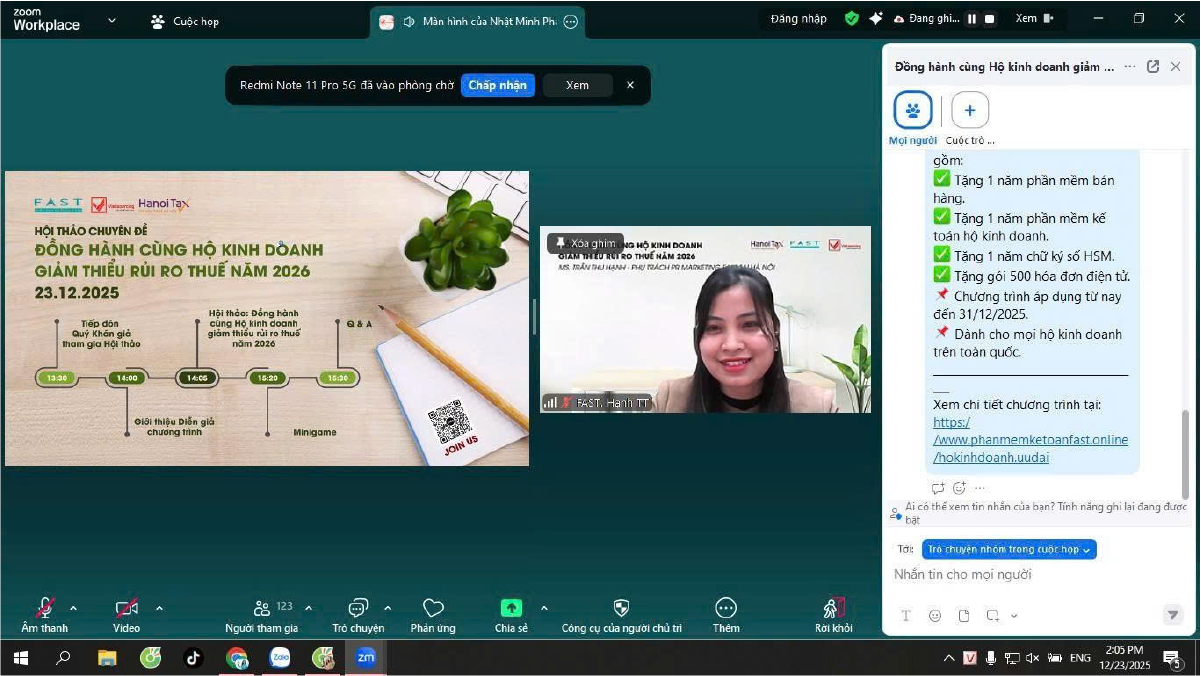 Chị Trần Thu Hạnh – Phụ trách PR Marketing/FAST Hà Nội - phát biểu tại hội thảo
