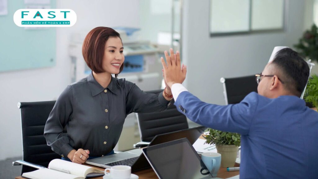 Quyết định khen thưởng giúp nhân viên cảm nhận được sự trân trọng từ doanh nghiệp