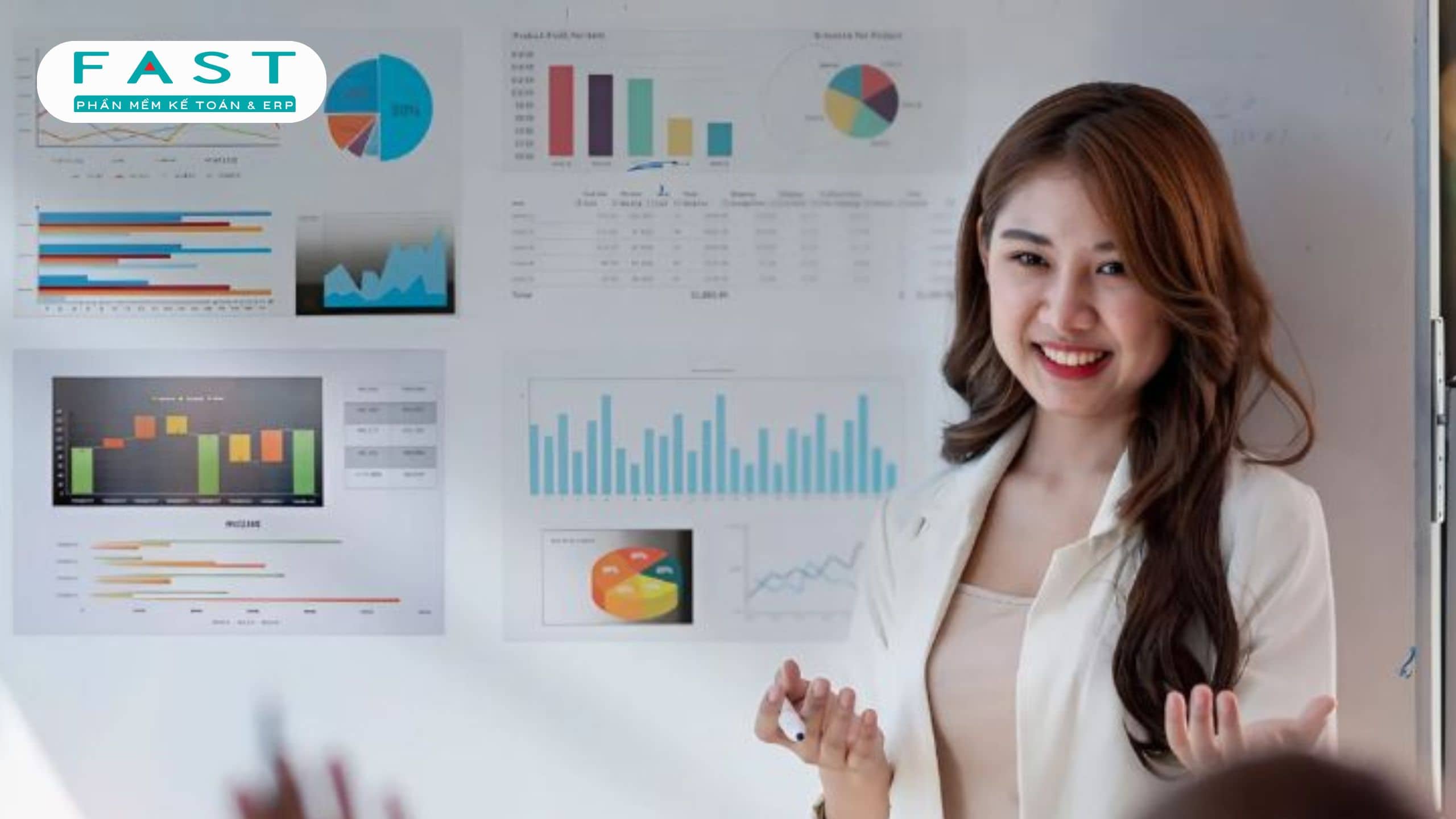 trình báy báo cáo quản trị