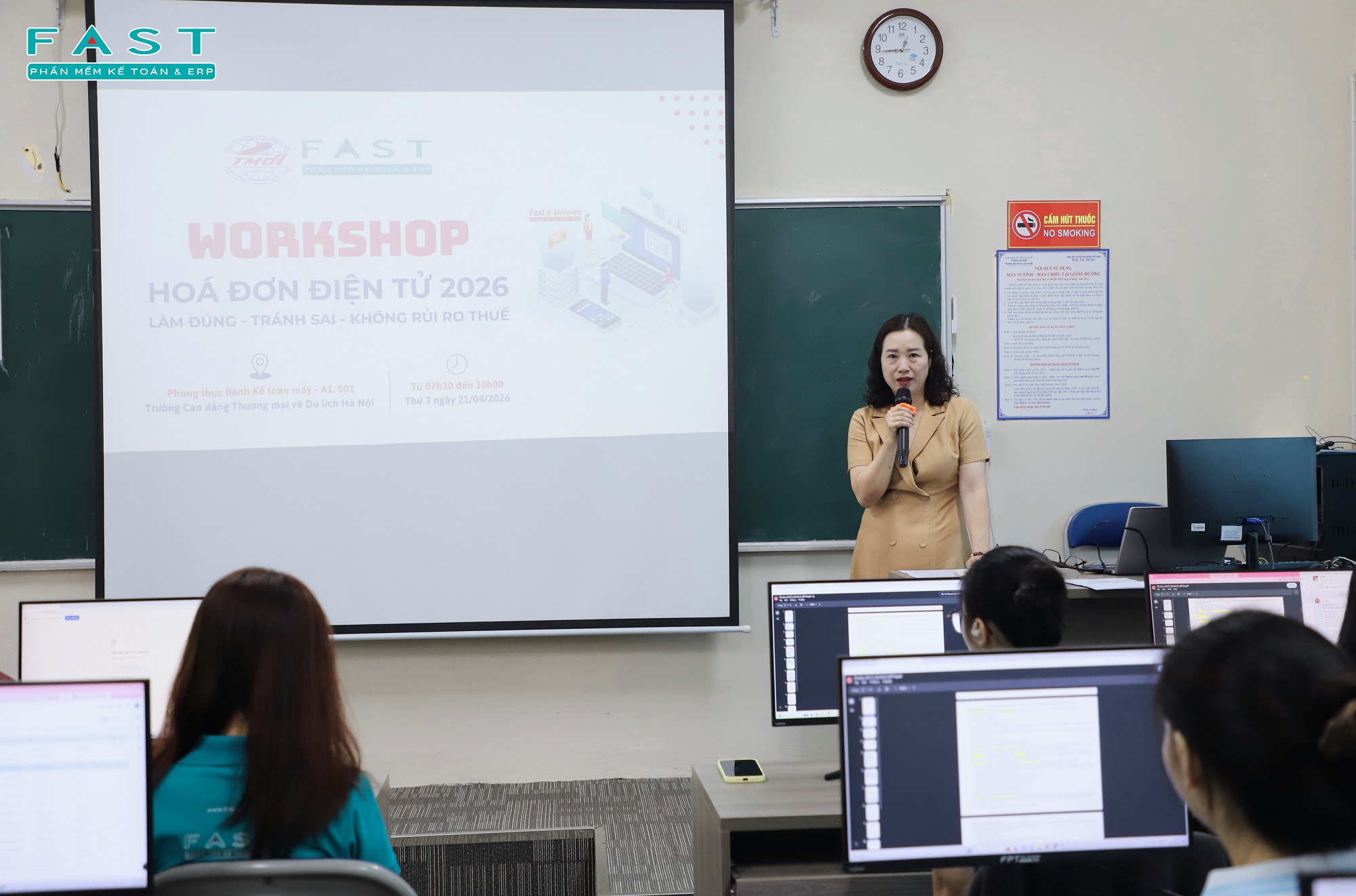 FAST và Cao đẳng Thương mại và Du lịch Hà Nội tổ chức Workshop hóa đơn điện tử
