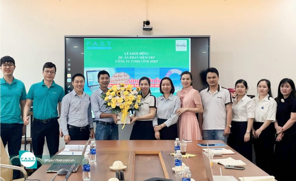 Các thành viên trong ban triển khai dự án ERP của 2 bên