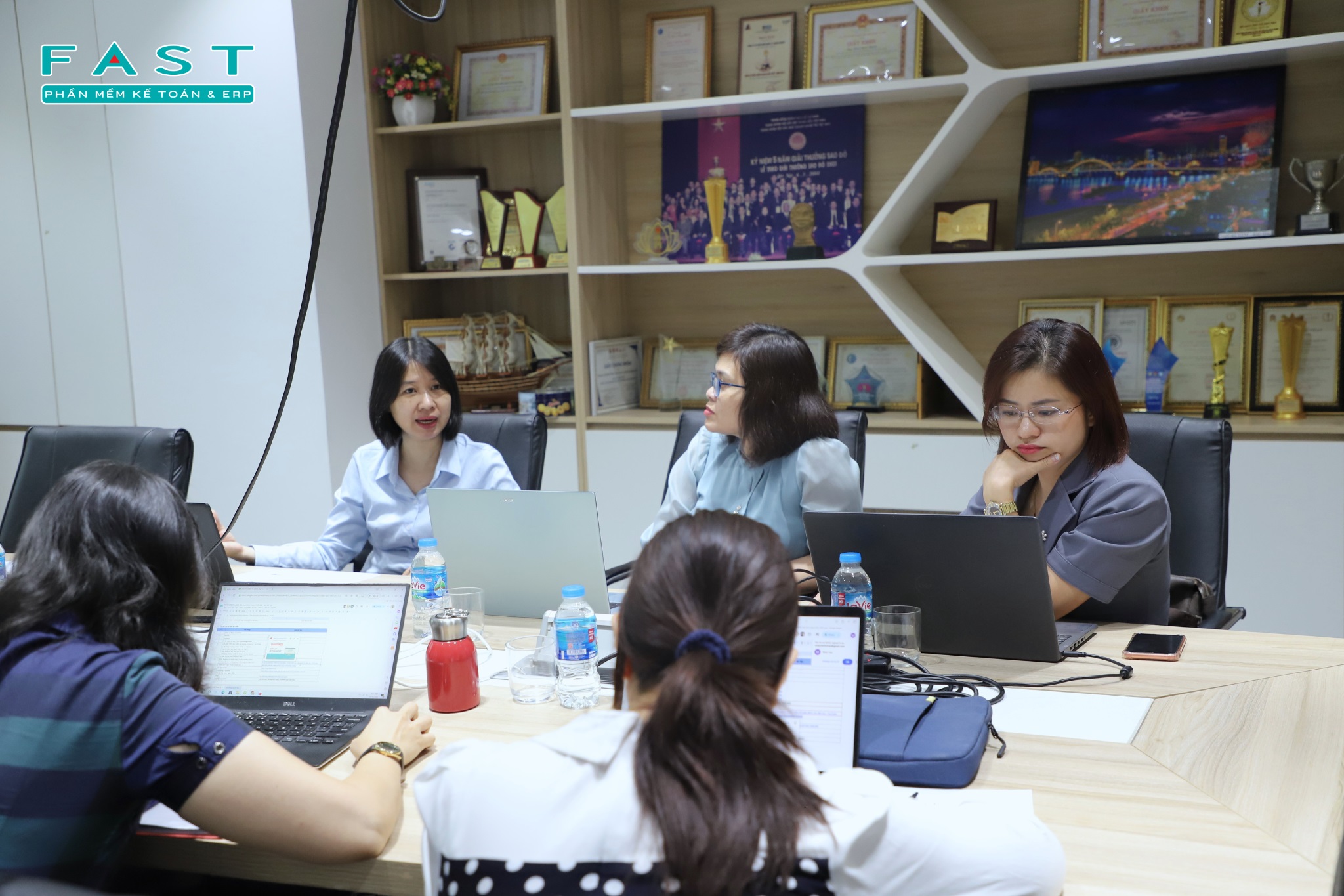 Tập huấn các giải pháp phần mềm FAST cho trường Đại học Kinh tế - ĐHQGHN